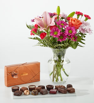 Light of My Life Bouquet and Chocolate Bundle