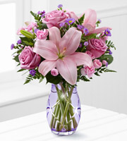 The FTD Graceful Wonder Bouquet by Better Homes and Gardens 